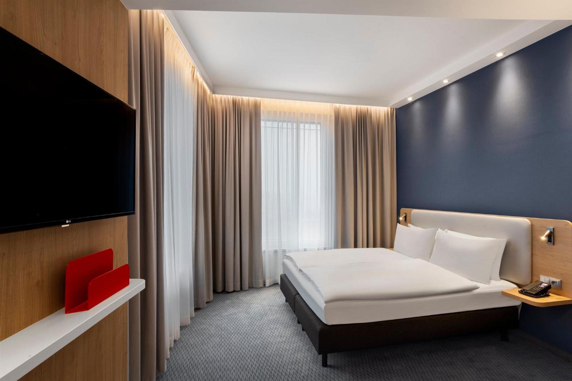 Hotel Express West 3*